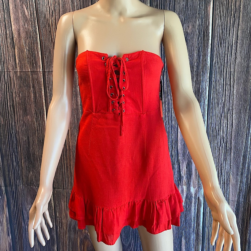 Forever 21 NWT ruby red strapless size small ruffle cocktail fancy dress